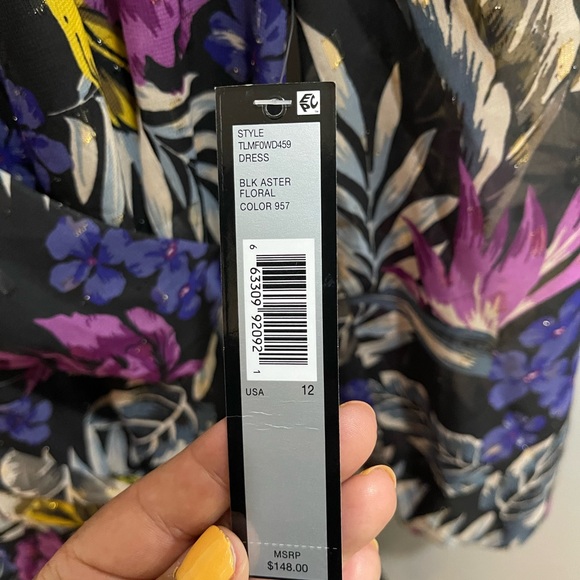 Tahari women dress 👗 - Picture 4 of 7